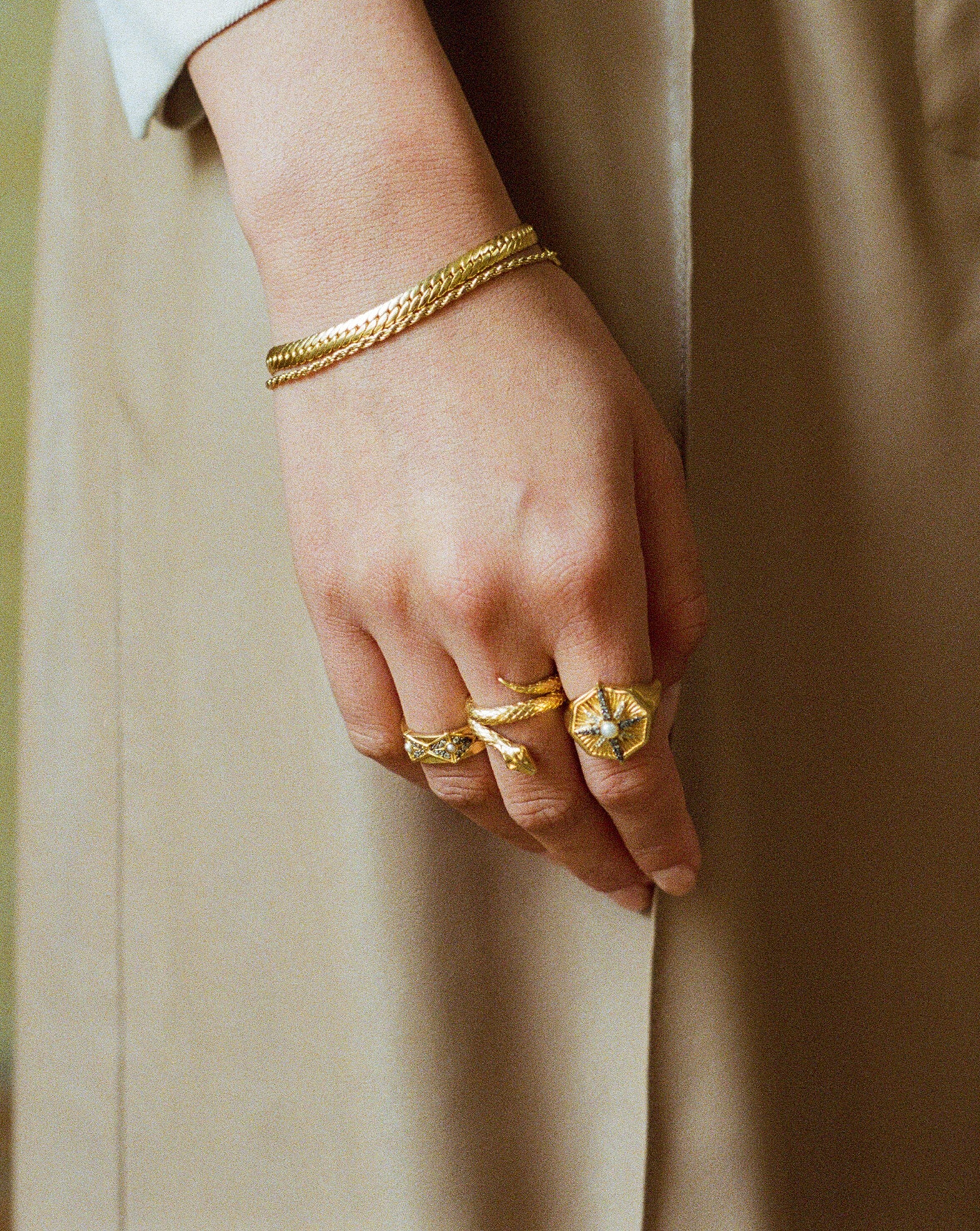 指輪・リング MISSOMA HARRIS REED COILED SERPENT RING 18K Harris Reed Coiled Serpent Ring | 18k Gold Plated | Missoma