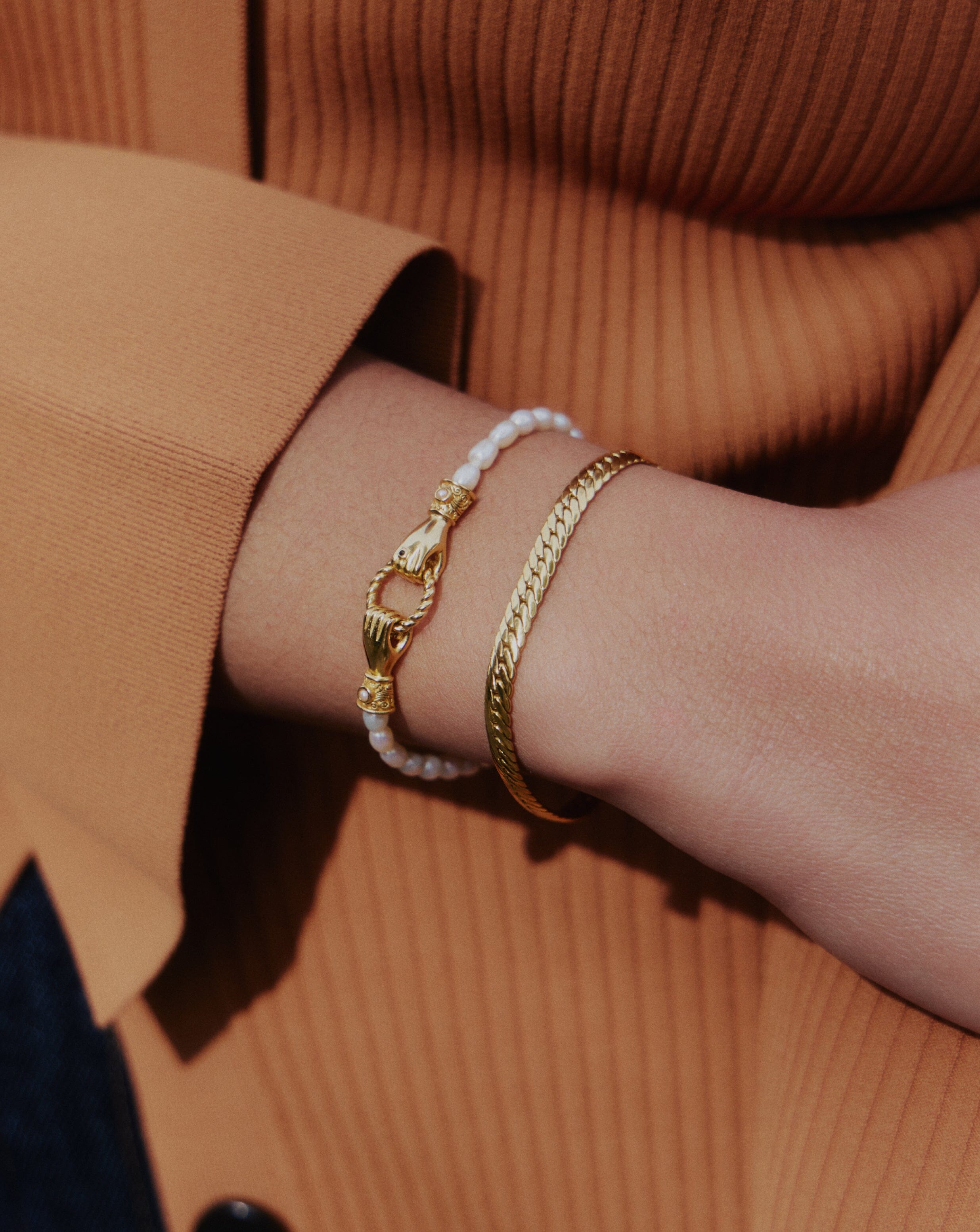 Harris Reed In Good Hands Pearl Bracelet | 18ct Gold Plated/Pearl & Black Onyx